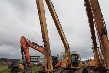 Koparka gąsienicowa Komatsu PC240 PC 240 Long Reach Cat Volvo
