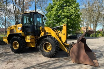 Ładowarka przegubowa CAT 938m