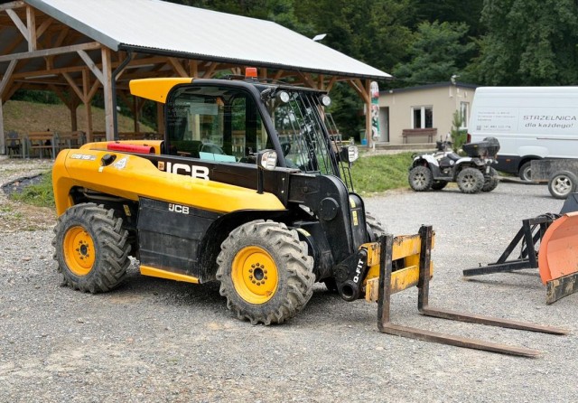 jcb